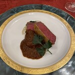 メインダイニングルーム - 国産牛フィレ肉のカツレツ　マッシュルームソース