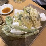 えび銀 - 山菜天ぷら！！