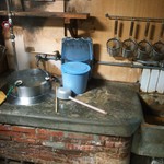 長兵衛 - 年季の入ったカマド・・・かなり味があります。