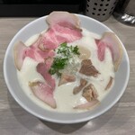 麺〜seeness〜なかの - 特製TORI白湯らーめん(塩) チャーシュートッピング