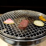 Gyuusashi To Yakiniku Kotora - タン塩、お野菜から…