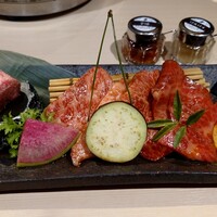 牛刺しと焼肉 仔虎 クリスロード店 - 料理長厳選ランチ