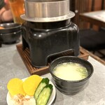 Shichirin Yakitori Icchou - スープとお漬物