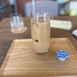 Cafe REPOS - 最後は２５０円足してセットにして貰ったカフェオレをいただいてゆっくりさせていただきました。