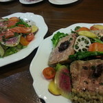 ビストロ バキュース - ２０１４・２・１６　テリーヌ３種盛り、スモークサーモン