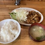 243104317 - ホルモン定食800円！