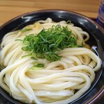 セルフうどん なりや 国分寺店 - かけうどんの中！