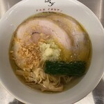 黄金の塩らぁ麺 ドゥエ イタリアン - 