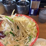 らーめん弁慶 - 麺リフト　