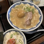 Hakata menbou aka noren - 