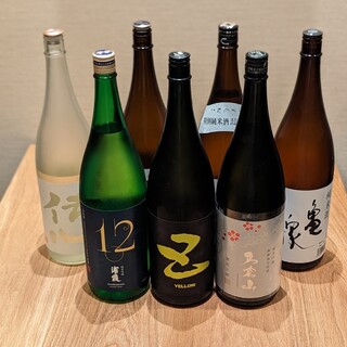 Carefully selected sake whose lineup changes according to seasonal ingredients