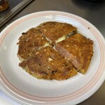 お好み焼き・鉄板焼き 織 - 豚キムチチーズお好み焼き