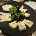 PERCH - チーズ盛り合わせ