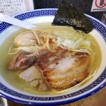 塩そば専門店 桑ばら - 秋刀魚香油の塩と馬刺しユッケ丼の定食