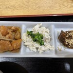 麦＋ - 左から、鶏皮、ツナ、青唐辛子味噌、