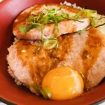 すき家 - まぐろユッケ丼特盛。