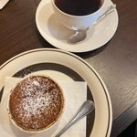 洋食 キムラ - セットで提供されたコーヒーとチョコスフレ。この日のデザートはこのスフレ、又はパンプキンプリン、又は桜のアイスクリームでした。