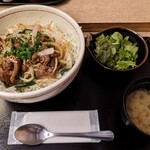 まさや食堂 - 牛スタミナ丼 ¥880