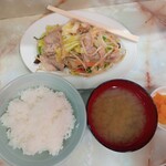 八宝 - 肉野菜炒め定食