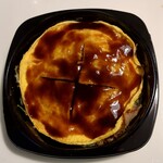 イオン - 料理写真:『わかば食品』広島風お好み焼 肉玉そば。卵焼きに十字の切込みが