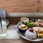 KULM - 本日のプレート　ドリンクセット(レモンスカッシュ)