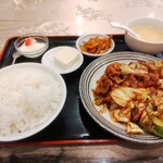 香港屋 - 回鍋肉定食（800円）