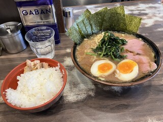 神田ラーメン わいず - 