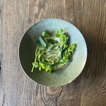 タイ料理 みもっと - 手絞りココナッツと貝出汁たっぷりの手作りペーストのグリーンカレー