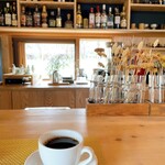 サンロクカフェ - コーヒー　カウンターで