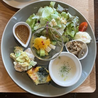 vegetable cafe OLIVE KITCHEN_1