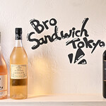 Bro Sandwich Tokyo - ワインボトル