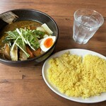 札幌ドミニカ 銀座店 - 特製チキン野菜スープカレーとターメリックライス