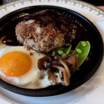 プティ ポワ - ハンバーグステーキ