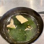 Yakiniku Waen - わかめスープ、肉入り