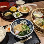 ご飯ととろろ とろ麦 セレオ八王子店 - 