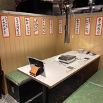 焼肉 長介 - 半個室(テーブル)