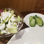 キッチン ブルー グローブ - サラダ、お新香のアップ