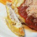 キッチン ブルー グローブ - 豚ロース　ミルフィーユピカタ、ミルフィーユには見えないが・・、この後、ロースが崩れたのでミルフィーユですね