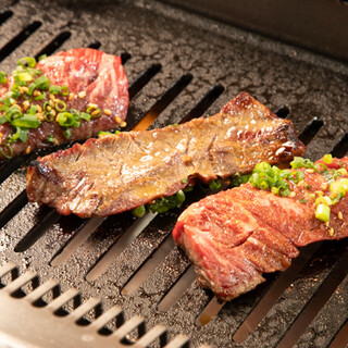 自家製！ピリ辛く酸味のある【秘伝のタレ】はご飯が止まらない！