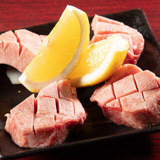 ボリューム満点◎お肉は口いっぱいに広がる"大きさ"が自慢です