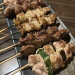 秘伝手羽先唐揚げと地鶏 焼き鳥 和個室 居酒屋 鳥心 - 