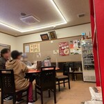 赤湯ラーメン 龍上海 - 店内（座席より右まわり）→