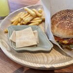 aiwo white junk food - チーズバーガーセット