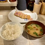 Tsukanto - ヒレカツ、ライス、味噌汁