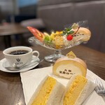 喫茶ビクトリヤ - 大阪セットと、プリンアラモード