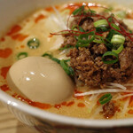 創業麺類元年 坂本龍馬が愛したラーメン食堂 - HARIMAYA味噌、特製こだわり煮卵