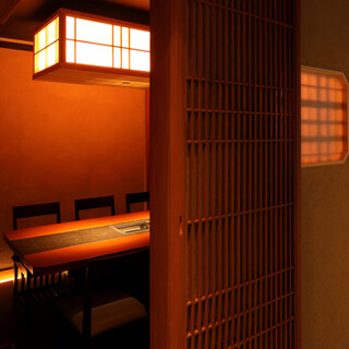 椅子テーブル席の個室