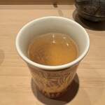 鮨 龍次郎 - 蛍烏賊の茶碗蒸しは生姜仕立てで食べ進むうちに味が変わるのを楽しめました