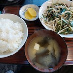 来々亭 - ニラレバ定食