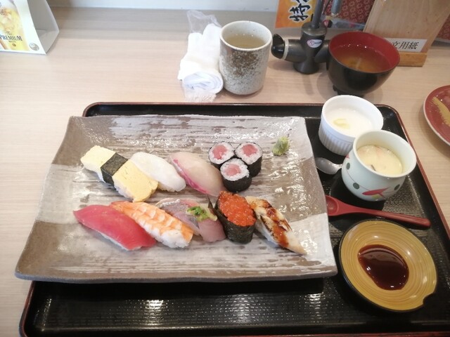 すし之助 横浜店 - 二俣川/回転寿司 | 食べログ